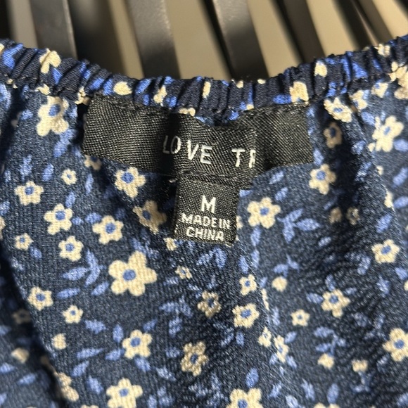 LOVE TREE Floral Blue Crop Top With Tie Front - Picture 7 of 8